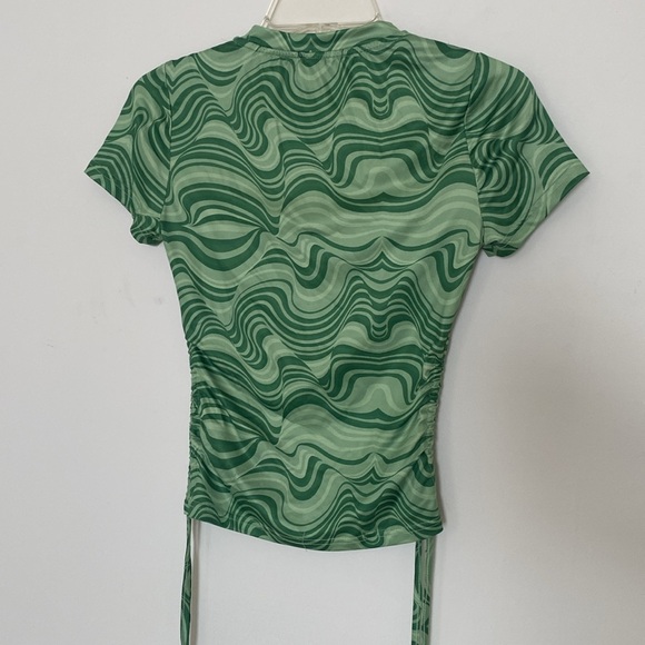 Green Trippy Length Adjustable Tee - Picture 2 of 2